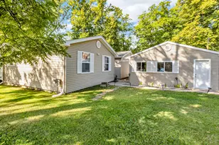 585 Norvell Beach Dr, Brooklyn, MI 49230 - Photo 38