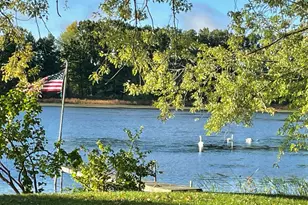 585 Norvell Beach Dr, Brooklyn, MI 49230 - Photo 2