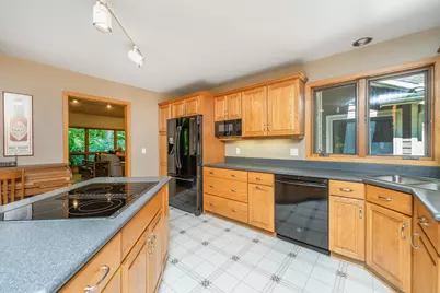 7217 Hawthorn Valley Avenue, Kalamazoo, MI 49009 - Photo 14