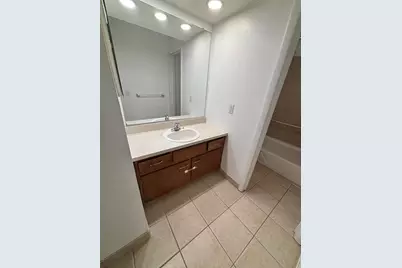 734 W Kilgore Road #206, Kalamazoo, MI 49008 - Photo 12