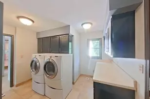 8415 Bridge Rd, Grosse Ile, MI 48138 - Photo 20