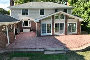 8415 Bridge Rd, Grosse Ile, MI 48138 - Photo 4