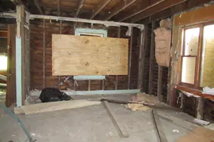 562 W Van Buren St, Battle Creek, MI 49037 - Photo 2