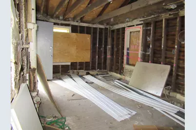 562 W Van Buren Street, Battle Creek, MI 49037 - Photo 6