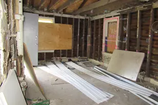 562 W Van Buren St, Battle Creek, MI 49037 - Photo 6