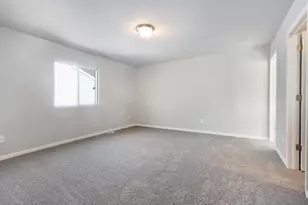 12937 High Rdg Ct, Freeport, MI 49325 - Photo 14