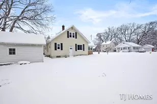 52 Holly St SW, Grand Rapids, MI 49548 - Photo 38