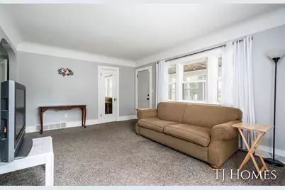 52 Holly Street SW, Grand Rapids, MI 49548 - Photo 8