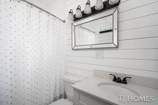 52 Holly St SW, Grand Rapids, MI 49548 - Photo 16