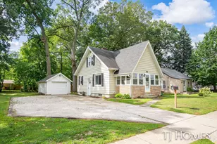 52 Holly St SW, Grand Rapids, MI 49548 - Photo 44