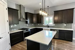 20015 Fountain View Ln, Brownstown, MI 48183 - Photo 22