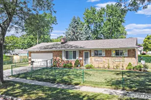 3100 Glenbrook Dr, Lansing, MI 48911 - Photo 2