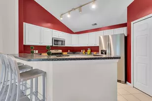 745 W Barrington Cir, Jackson, MI 49203 - Photo 2