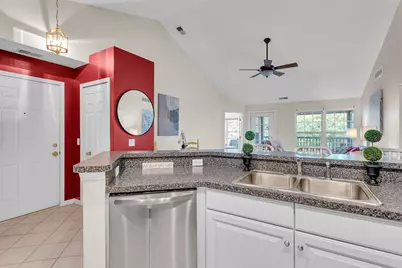 745 W Barrington Circle, Jackson, MI 49203 - Photo 4