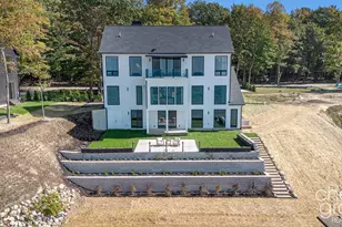 2576 Lakeshore Dr, Fennville, MI 49408 - Photo 2