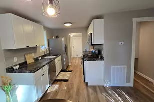 470 S Sheridan Dr, Muskegon, MI 49442 - Photo 10