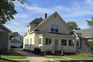 300 W 17th St, Holland, MI 49423 - Photo 2