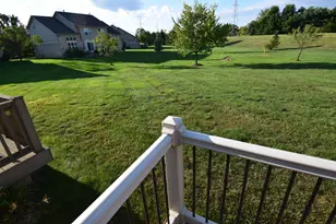 25430 Bohn Ct, Flat Rock, MI 48134 - Photo 12