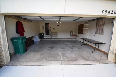 25430 Bohn Court, Flat Rock, MI 48134 - Photo 14