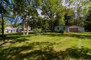 6665 Lakeshore Rd, Manistee, MI 49660 - Photo 44