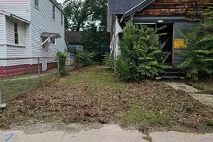 56 E Lincoln Ave, Muskegon Heights, MI 49444 - Photo 2