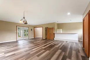 5544 Wendzel Dr, Coloma, MI 49038 - Photo 8