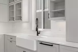 278 Maple St, Plymouth, MI 48170 - Photo 18