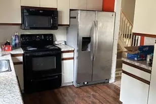 20280 Melvin St, Livonia, MI 48152 - Photo 2