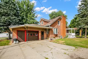 219 S Lakeview St, Sturgis, MI 49091 - Photo 2