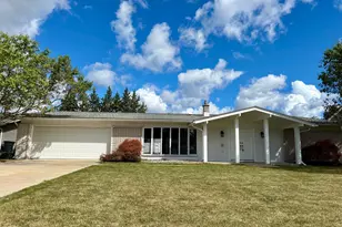 4655 Ashburton Pl, Sterling Heights, MI 48310 - Photo 2