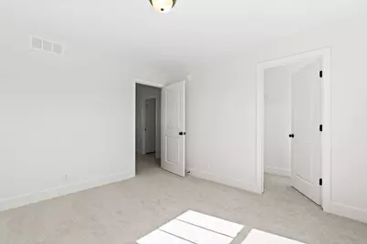 8206 Eagle Peak Drive, Jenison, MI 49428 - Photo 32