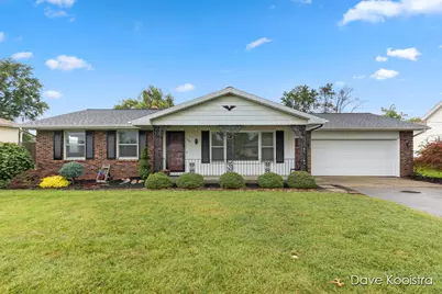 725 52nd Street SE, Kentwood, MI 49548 - Photo 2