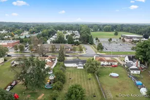 725 52nd St SE, Kentwood, MI 49548 - Photo 32