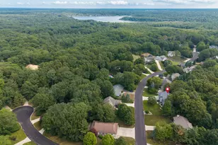 18716 Sioux Dr, Spring Lake, MI 49456 - Photo 4