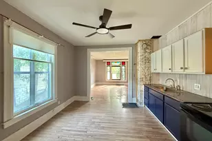 210 E Washington St, Greenville, MI 48838 - Photo 6