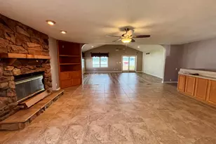 68738 S S Shore Dr, Edwardsburg, MI 49112 - Photo 4