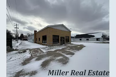 1065 W Green Street, Hastings, MI 49058 - Photo 1