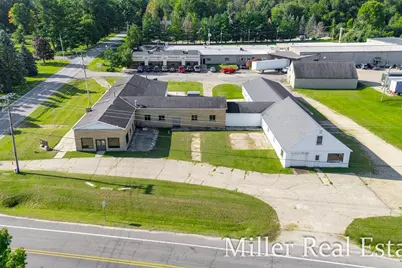 1065 W Green Street, Hastings, MI 49058 - Photo 4