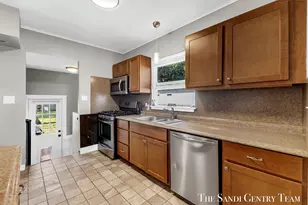 1410 Mills Ave, Muskegon, MI 49445 - Photo 16