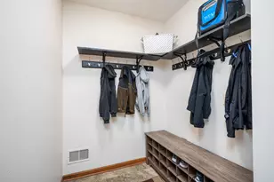 3980 Applegrove Ln, Lansing, MI 48911 - Photo 22
