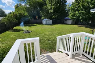 802 Parker St, Crystal, MI 48818 - Photo 22