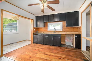 210 Battle Creek Ave, Battle Creek, MI 49037 - Photo 4