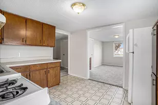 1100 Harvey St, Muskegon, MI 49442 - Photo 6