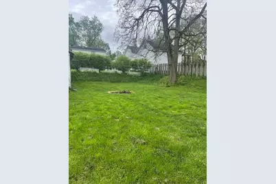 621 E Michigan Avenue, Grass Lake, MI 49240 - Photo 4