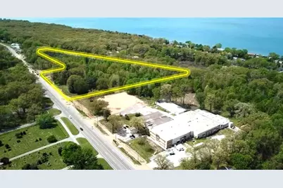 18300 Us-12, New Buffalo, MI 49117 - Photo 1