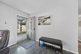 3457 Cambridge Ave, Jackson, MI 49203 - Photo 6