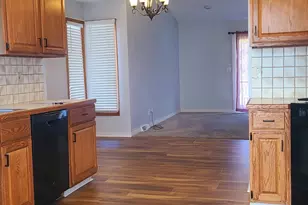 4404 Springmont Dr SE, Kentwood, MI 49512 - Photo 6