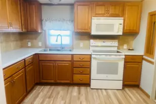 1310 Windridge Ln, Fremont, MI 49412 - Photo 2