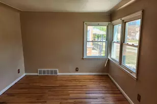 4474 Syracuse St, Dearborn Heights, MI 48125 - Photo 14