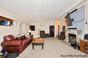 13345 Pinewood Dr, Grand Haven, MI 49417 - Photo 8